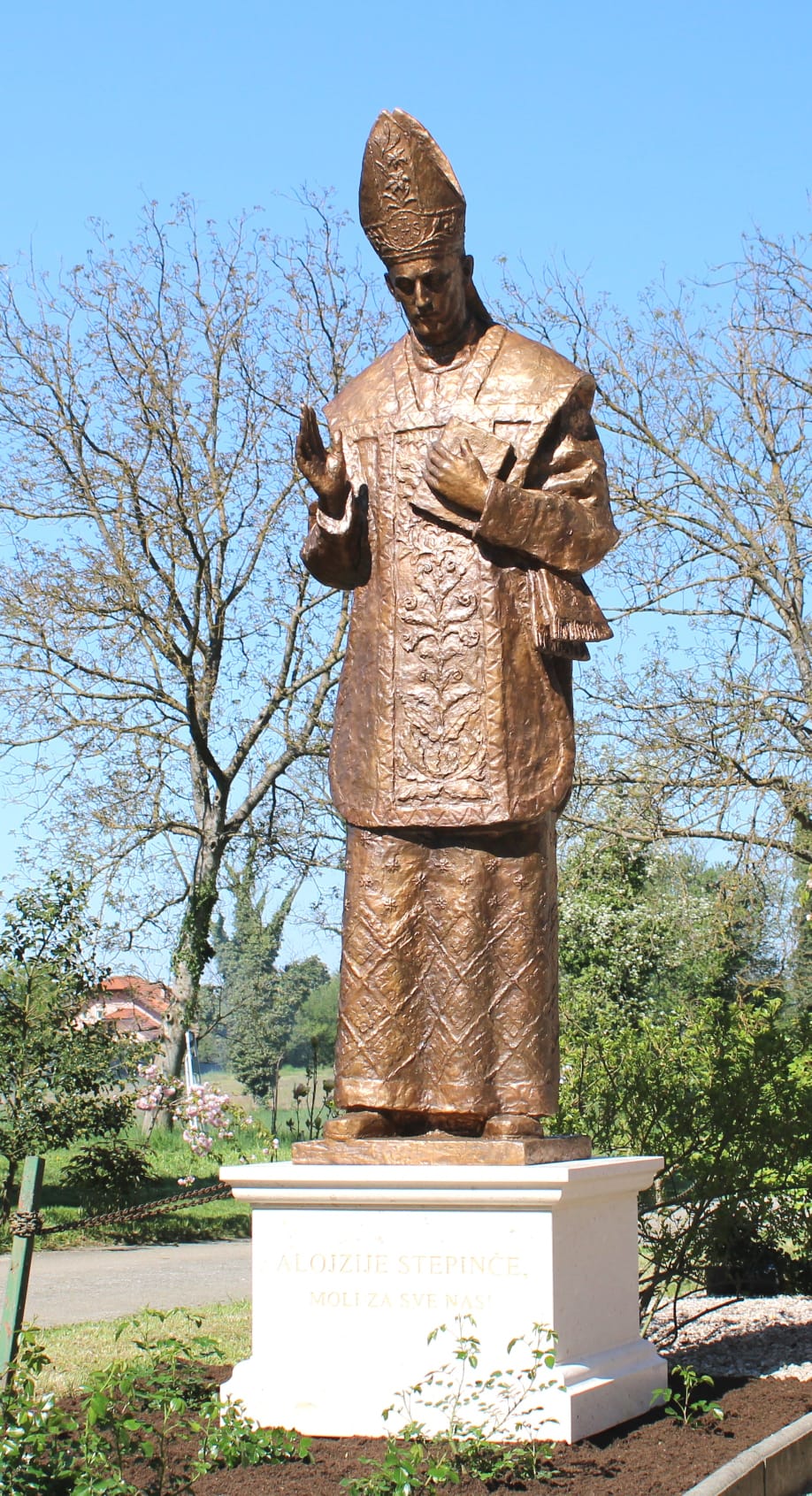 „Bl. Alojzije Stepinac u blagoslovu” — Karmel „Kraljice Karmela”, Brezovica